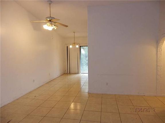 INTERIOR LIVING SPACE