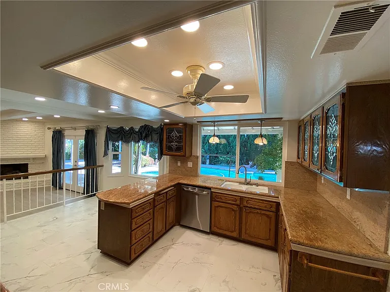 2072 Maverick Cir — Photo 12