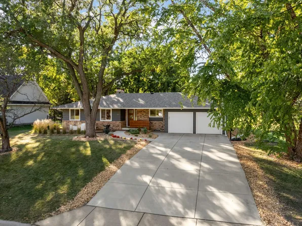 300 Brunswick Ave S, Golden Valley, MN 55416