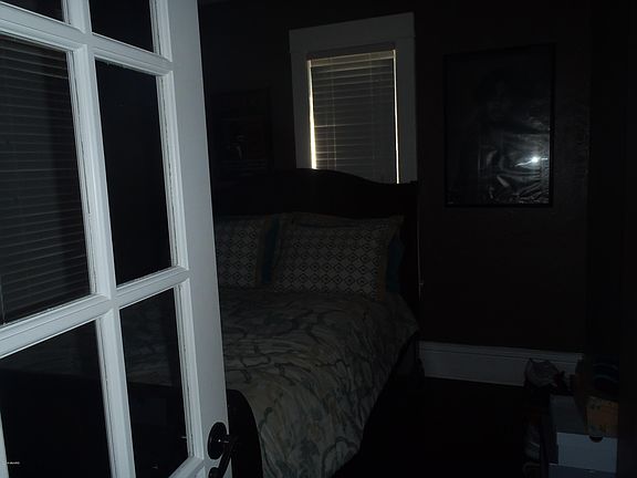 3rd image of 310 Palmer St NE