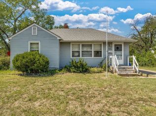 833 N Old Manor Rd, Wichita, KS 67208