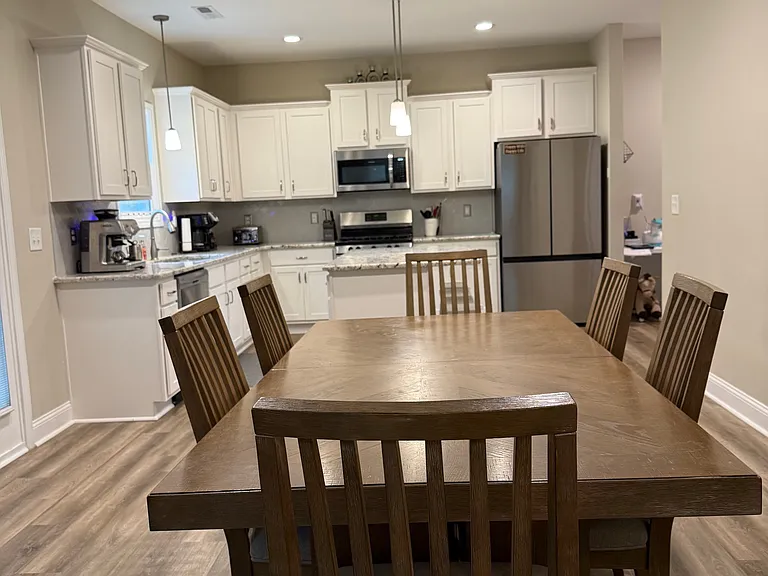 79 Wolcott Ct — Photo 6