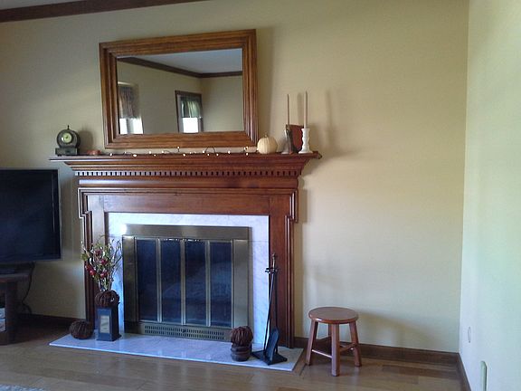 2nd image of 1561 Banbury Ave