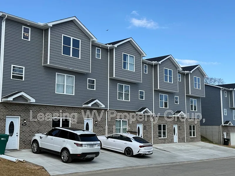 144 Christian Ct