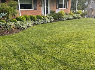 8809 Bridle Wood Dr, Springfield, VA 22152