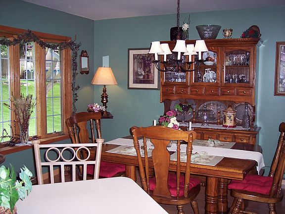 3rd image of 620 Derbyshire Ln