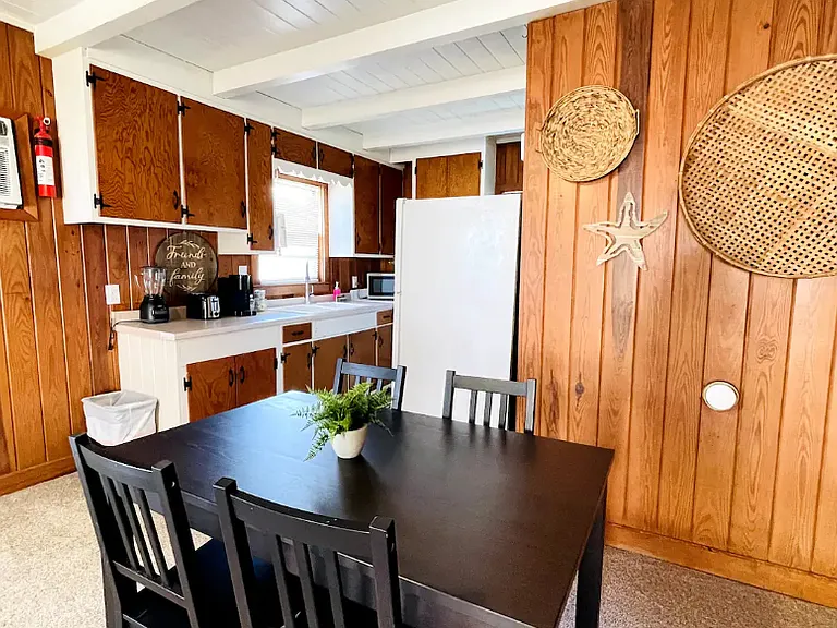 2104 Perrin Dr #1 — Photo 1