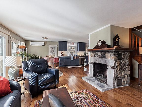 5th image of 227 Warren Road