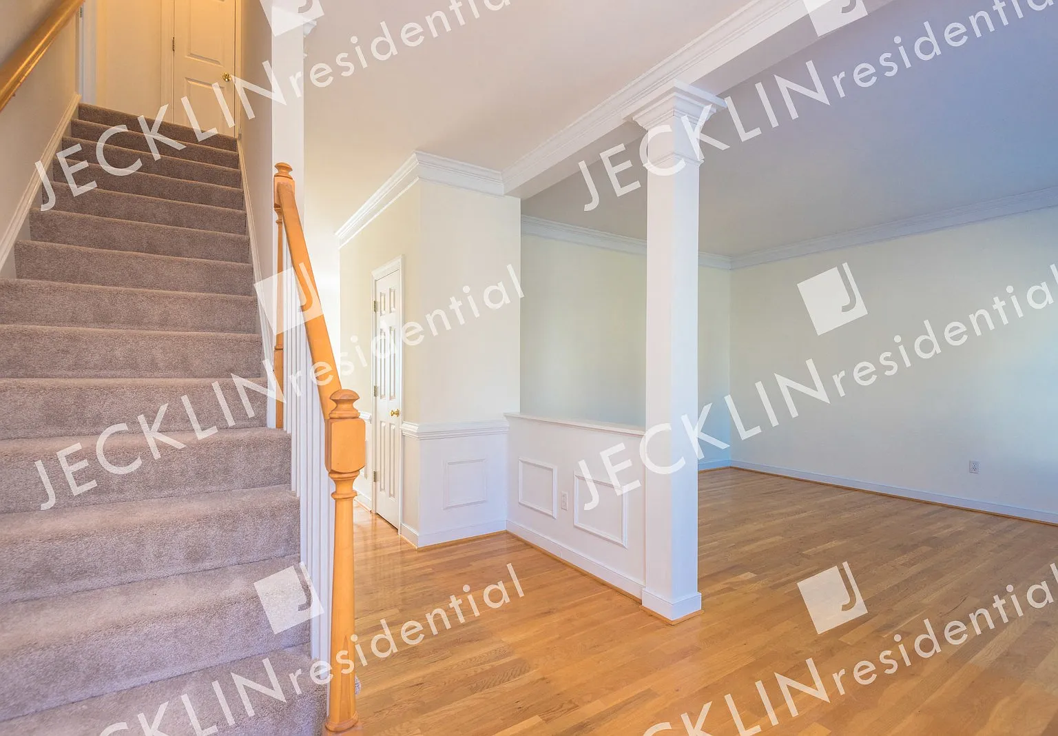 10653 Anna Marie Drive — Photo 2