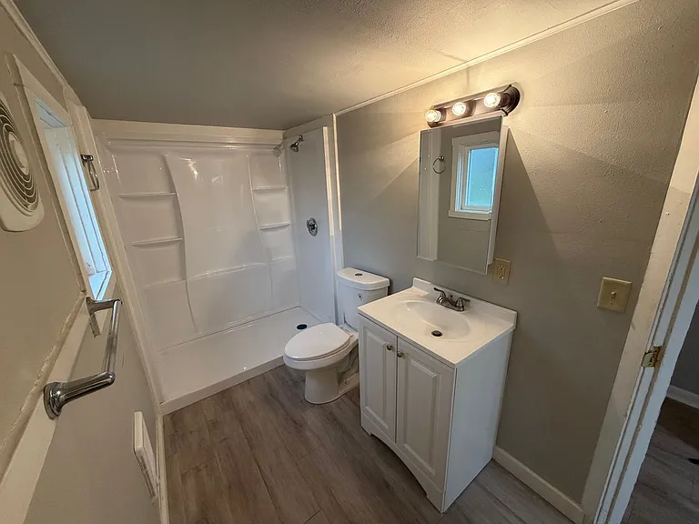 1906 SE Byers Pl — Photo 5