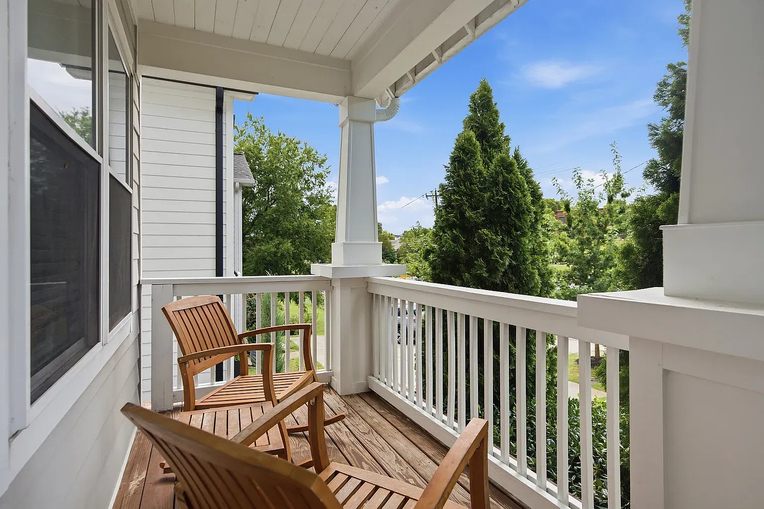 3 bed, 1881 sqft, $2,895 — Photo 3