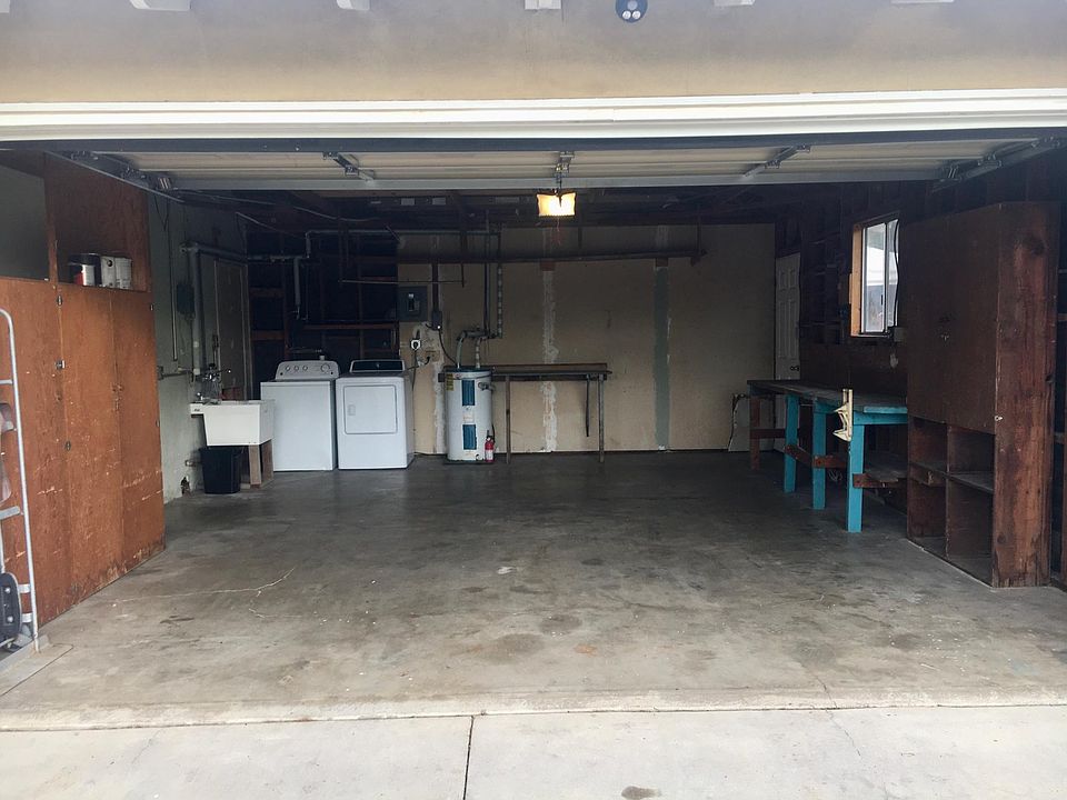 1st image of 34796 Acacia Ave