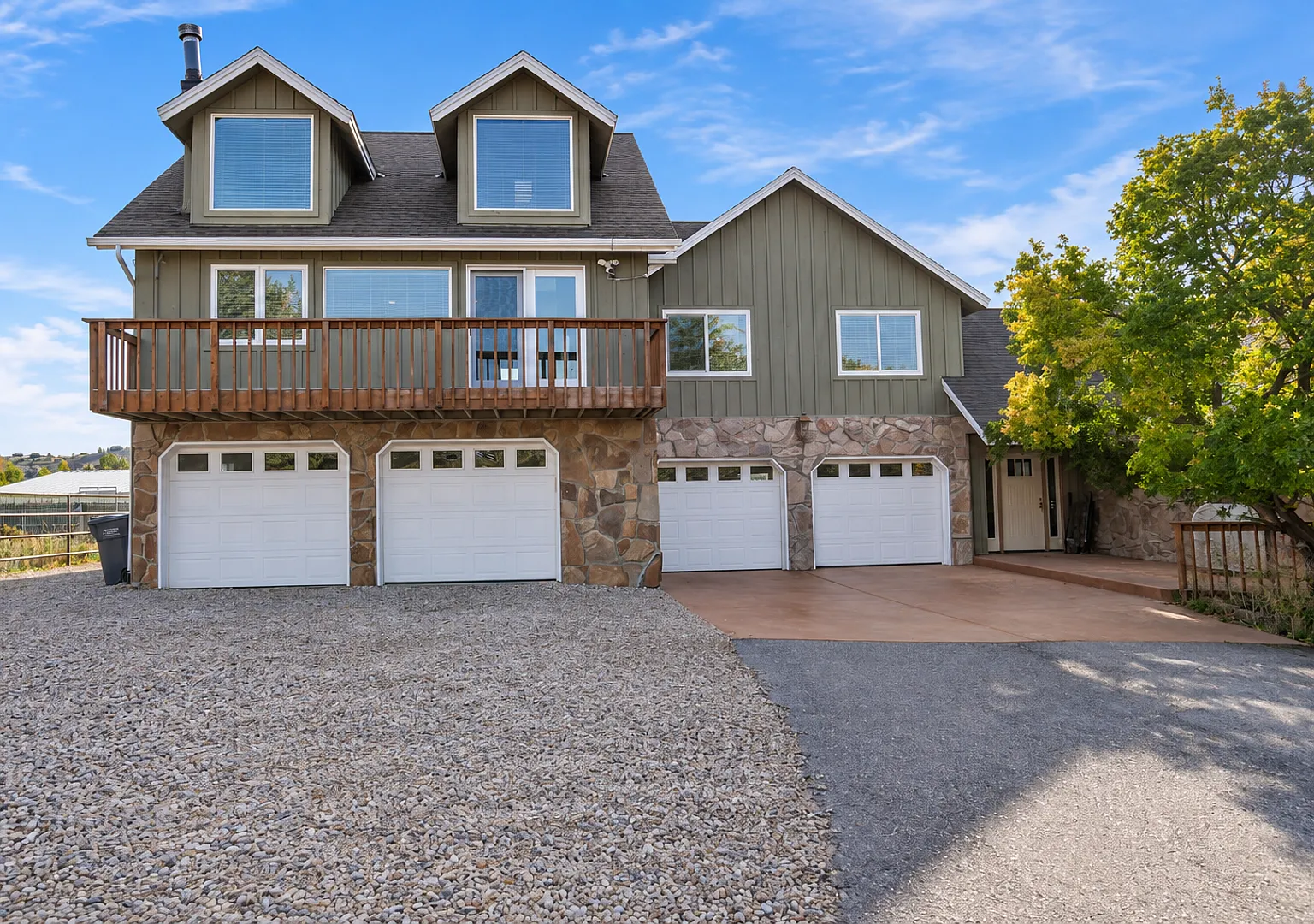 1-Bedroom with Spacious Loft on Old Ranch Road — Photo 1