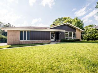 3560 S Russel Rd, New Berlin, WI 53151