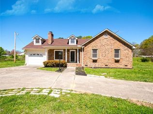 1115 Chastain Rd, Liberty, SC 29657