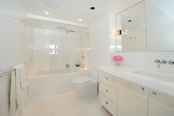 Sold by Corcoran | media 23