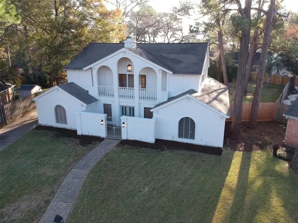 802 Thornvine Ln, Houston, TX 77079