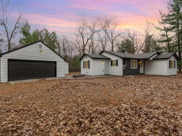 6420 Zelma Rd, Oscoda, MI 48750