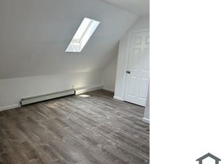 1608 Barnum Ave, Bridgeport, CT 06610