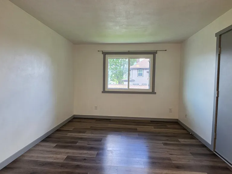2400 N Bay St #7 — Photo 3