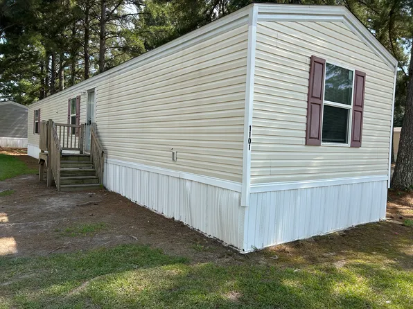 1101 Teneile St, Dillon, SC 29536