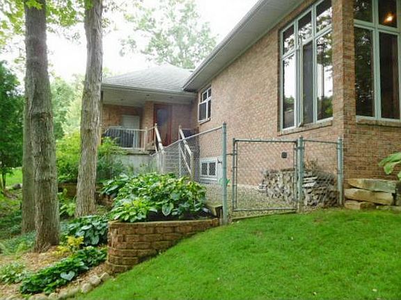 5th image of 2065 Crestwood Springs Dr