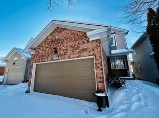 29 Mattawa Cres, Ottawa, ON K2M2E8