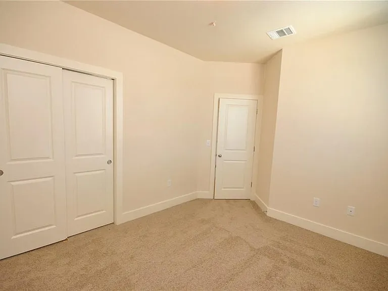 2222 Creekside Ln #C — Photo 30