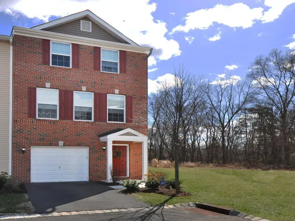 259 Chickadee Ct, Freehold, NJ 07728