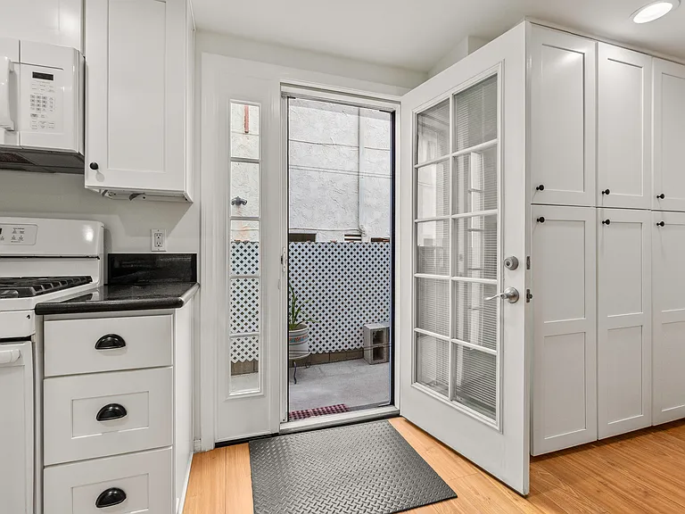 835 W 25th St #3 — Photo 20