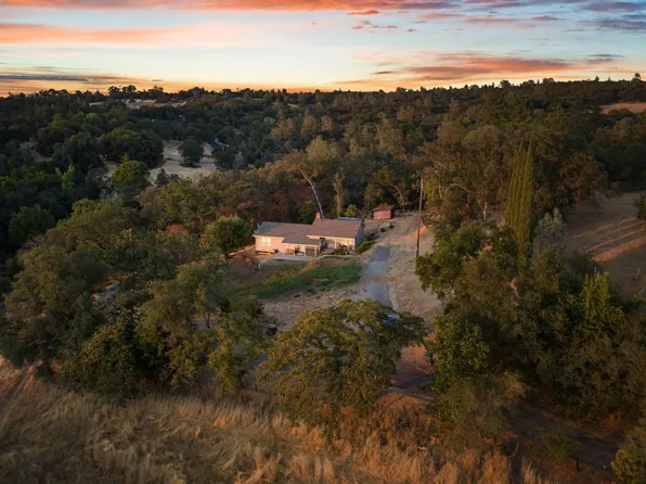 9840 Joeger Rd, Auburn, CA 95603