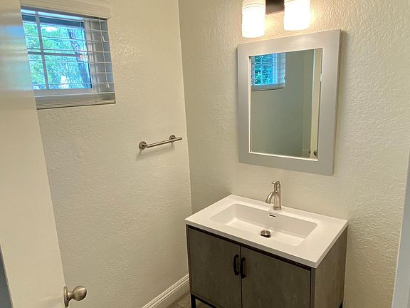 Powder room on 1st floor