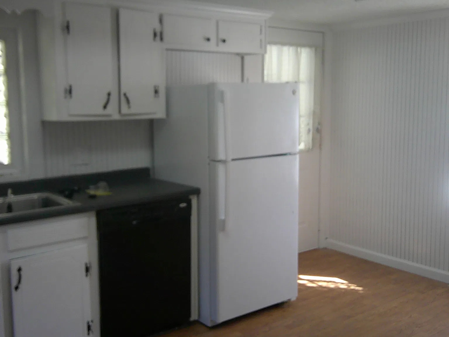 3 bed, 2.5 bath, 2189 sqft, $1,700 — Photo 4