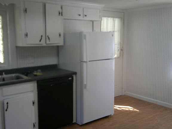 4th image of 460 Toney Creek Rd