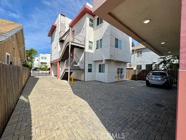 1210 1/2 Fedora St — Photo 26
