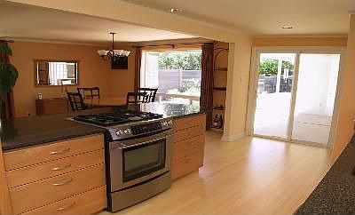 3rd image of 5040 E 11th Ave