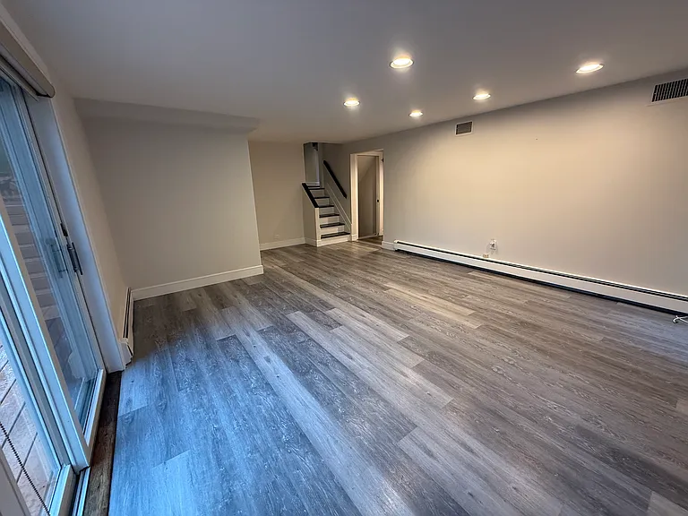 21 Sandra Dr — Photo 11