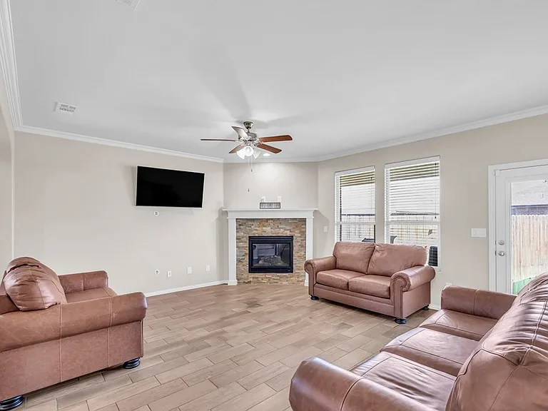 2313 Sky View Rd — Photo 14