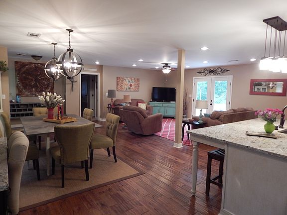 Great Room. Recessed lights