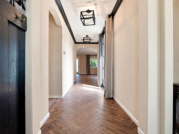 3rd image of 4842 W Payson Avenue
