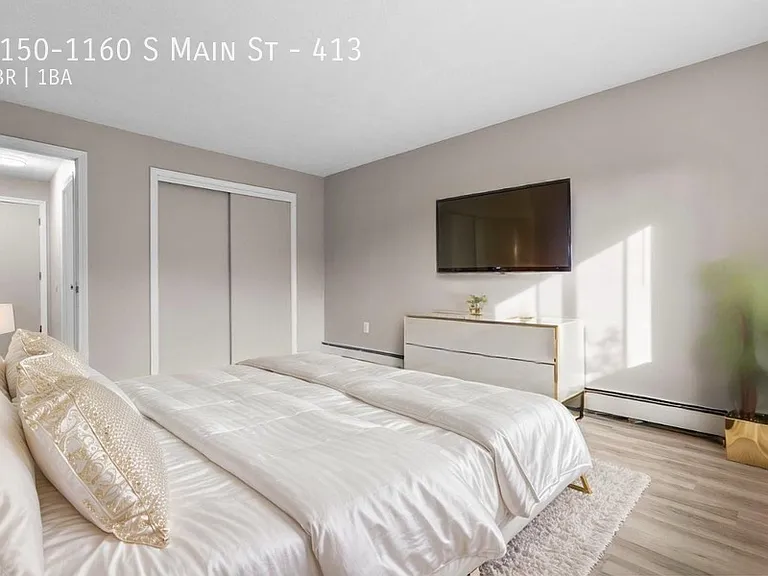 1150-1160 S Main St #413 — Photo 10