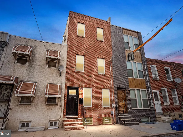2625 Ellsworth St — Photo 1
