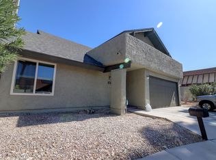 4810 Mountain Valley Rd, Las Vegas, NV 89121