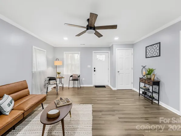 1075 Wellman St, Gastonia, NC 28054