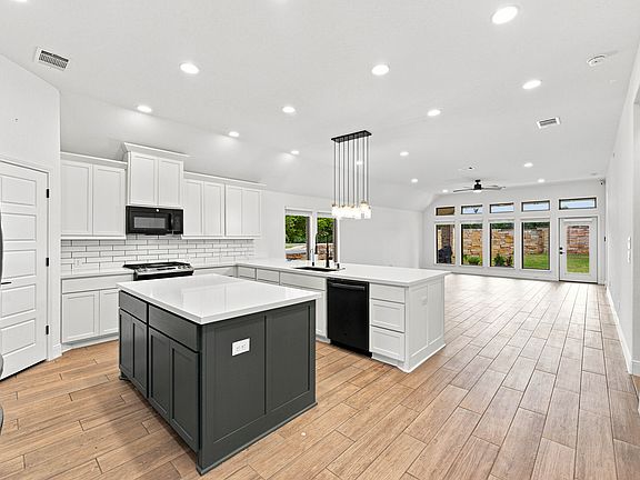 5th image of 12653 Dragonfly Ln