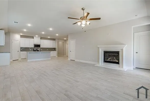 1120 Red Hawk Ln — Photo 4