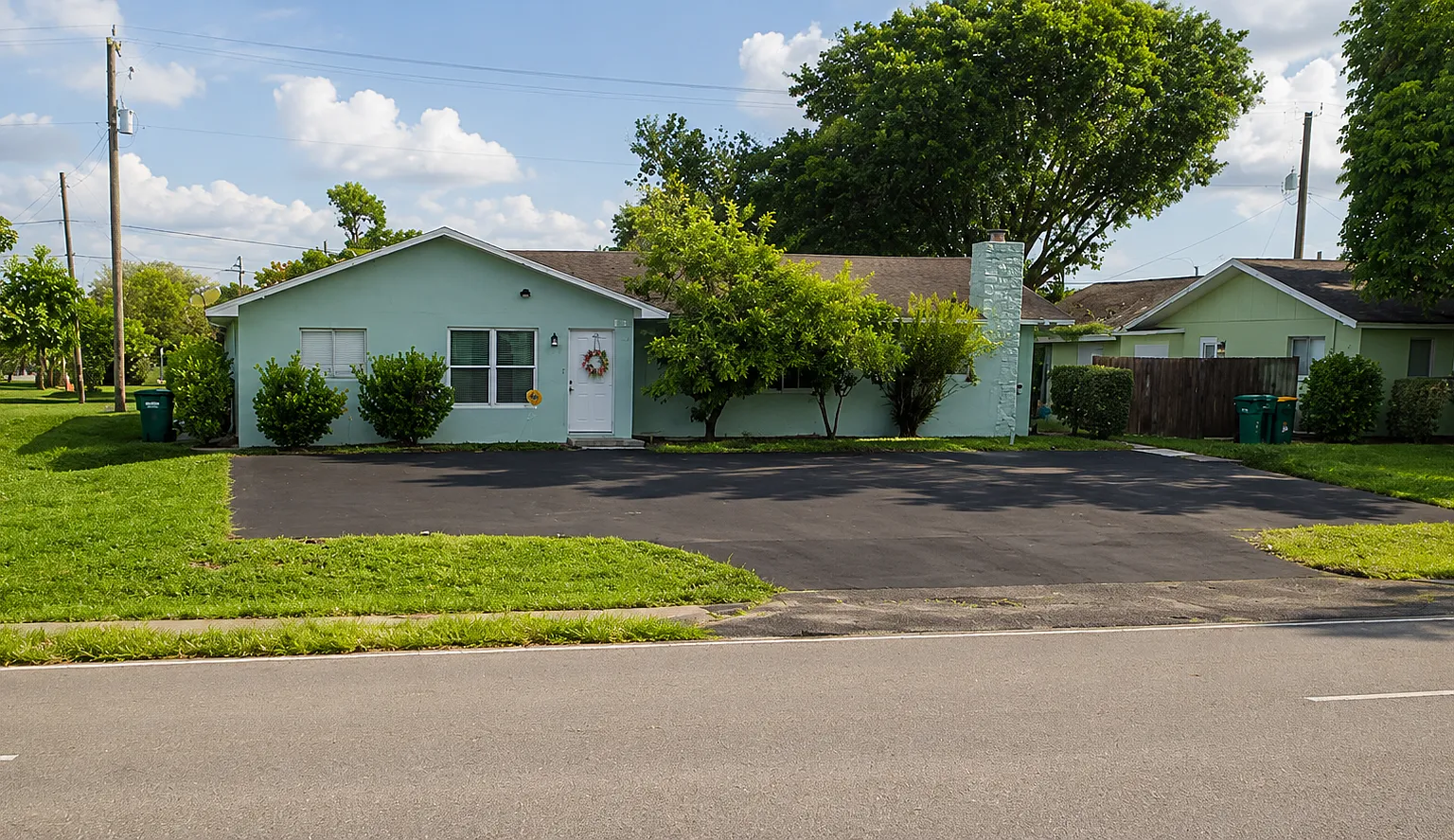 2 bed, 1.0 bath, 850 sqft, $1,825 — Photo 1