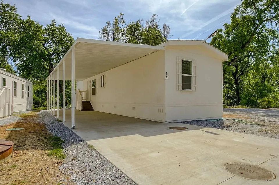 1st image of 19555 Tunnel Rd #6