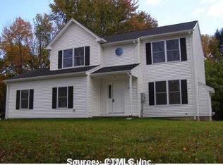 73 Pine Ln, Windsor, CT 06095