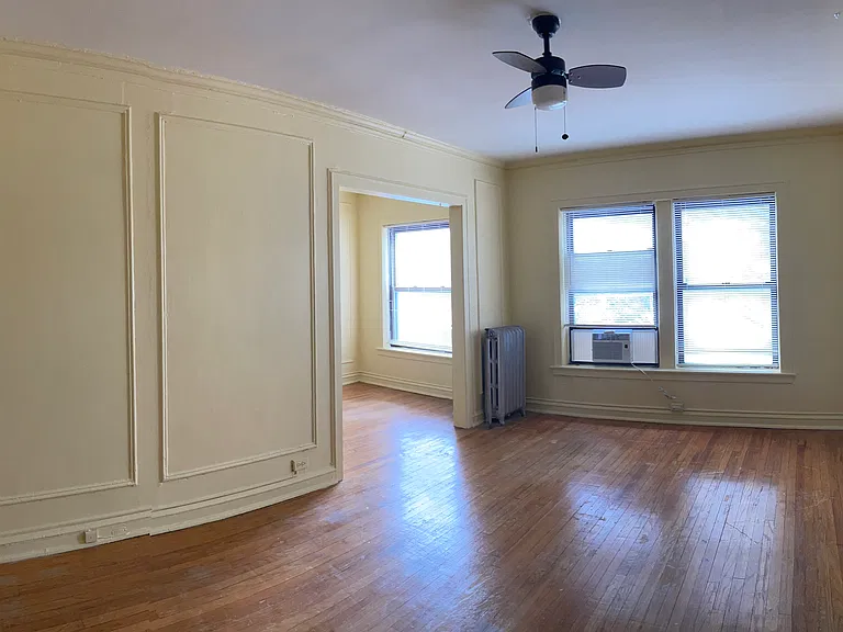 1211 W Elmdale #2B — Photo 2